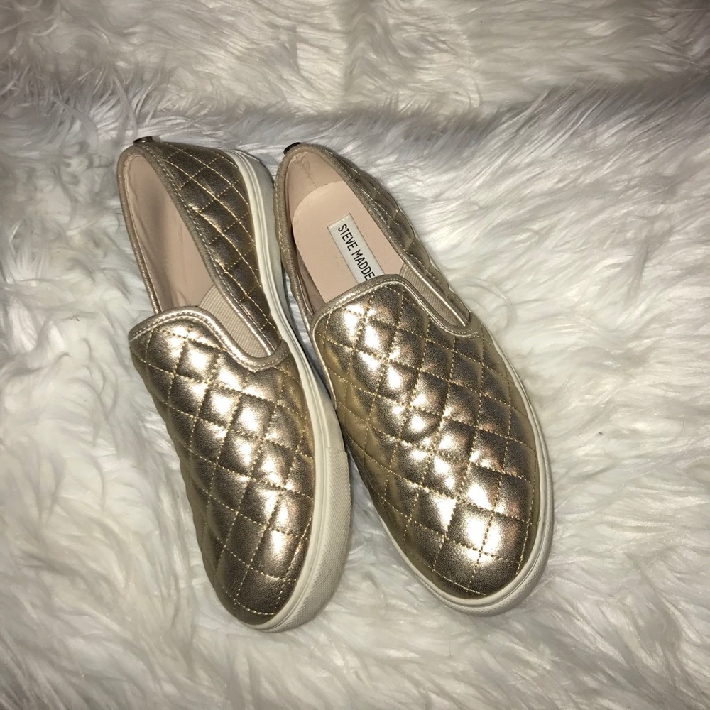 Slip on shoe